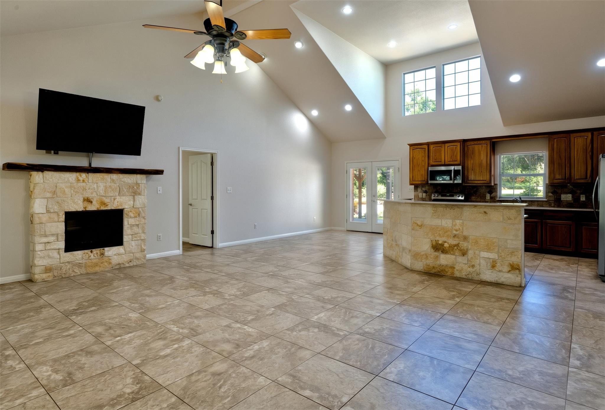 1761 Cottonwood RD
