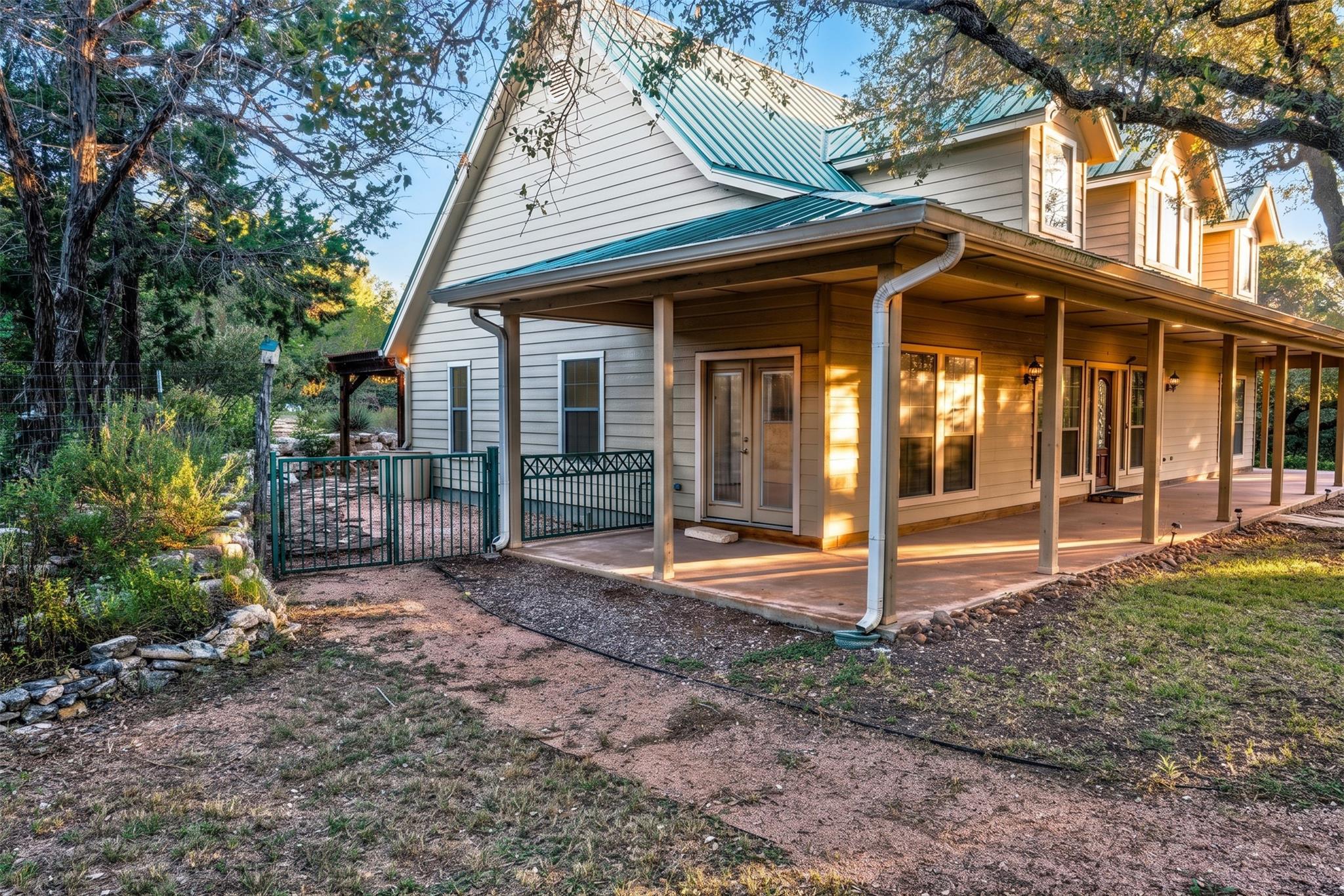 1761 Cottonwood RD