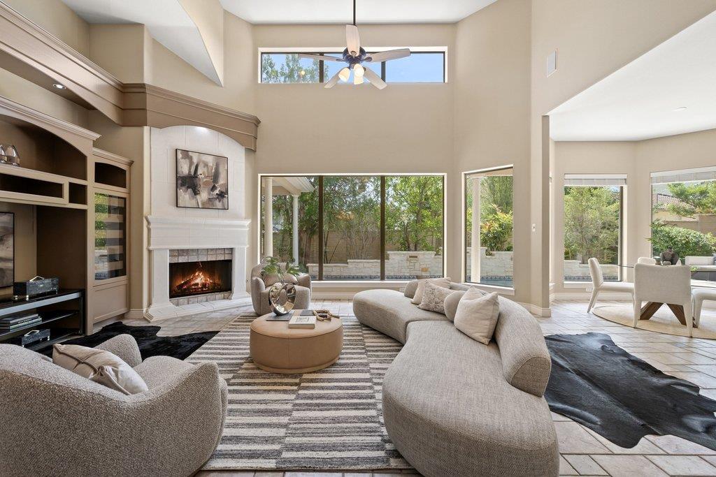 5 Tiburon CT