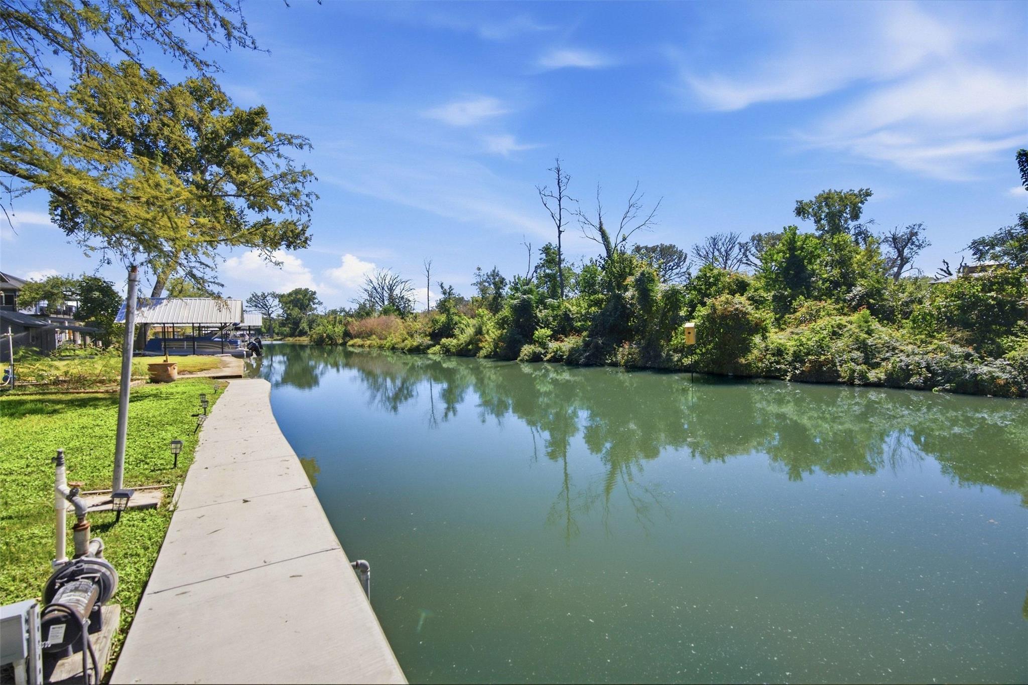 124 Lakeside DR
