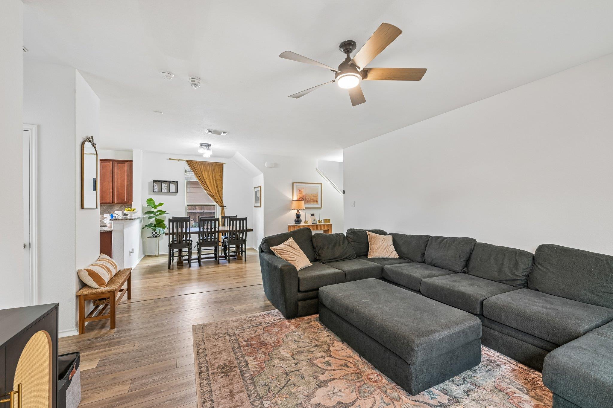 216 La Dera DR