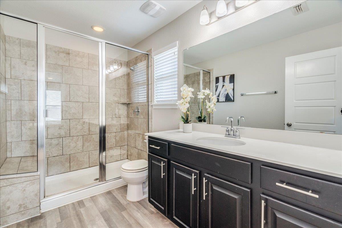 10317 Laurie LN