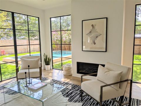 Tiny photo for 2517 Great Oaks PKWY, Austin, TX 78756 (MLS # 8063157)