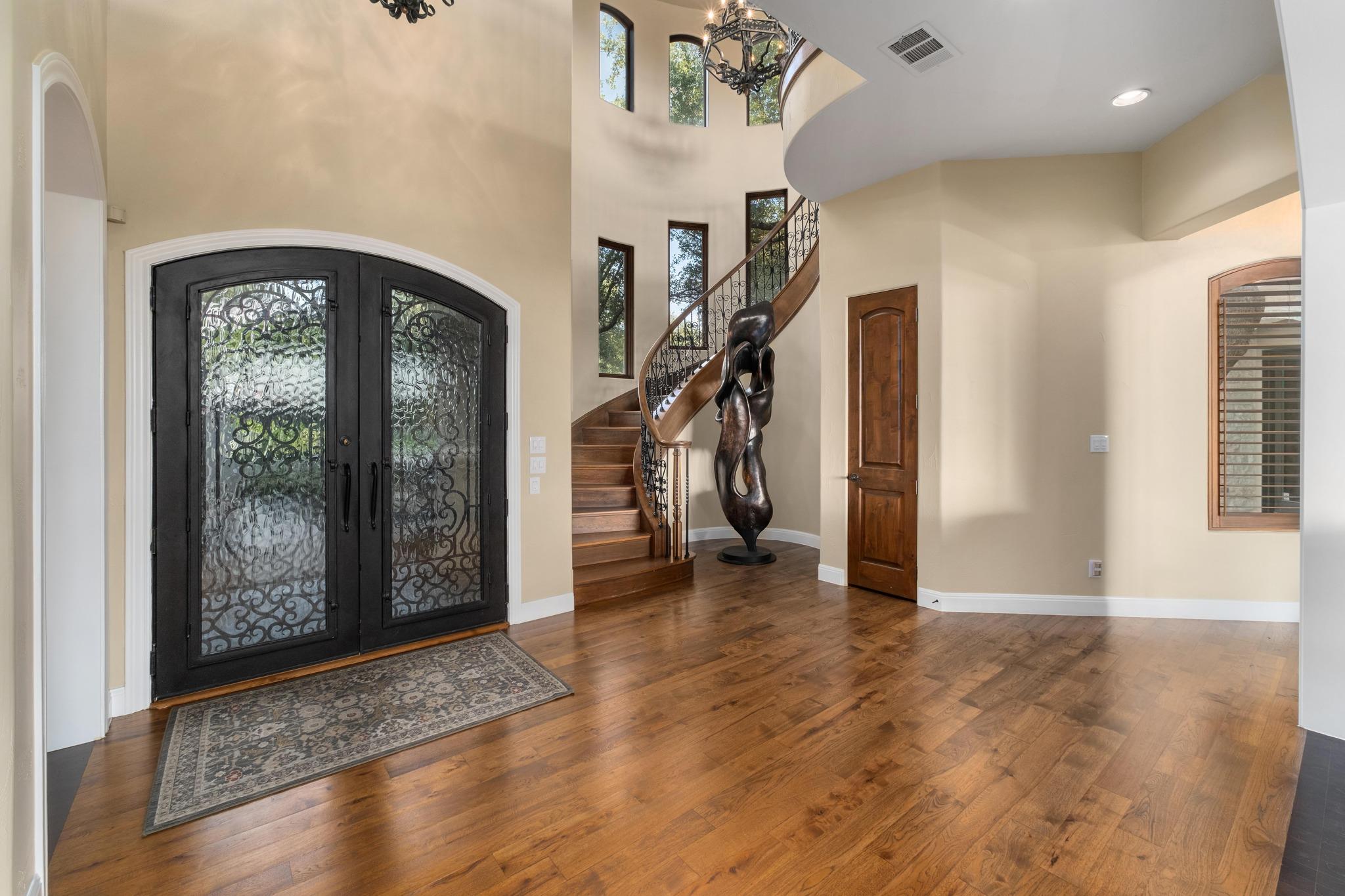 16005 Chateau Ave