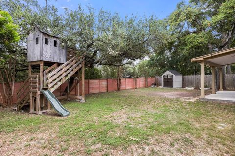 Tiny photo for 8405 Ganttcrest DR, Austin, TX 78749 (MLS # 4387173)