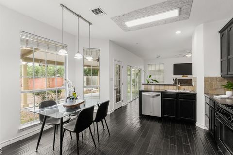 Tiny photo for 8405 Ganttcrest DR, Austin, TX 78749 (MLS # 4387173)