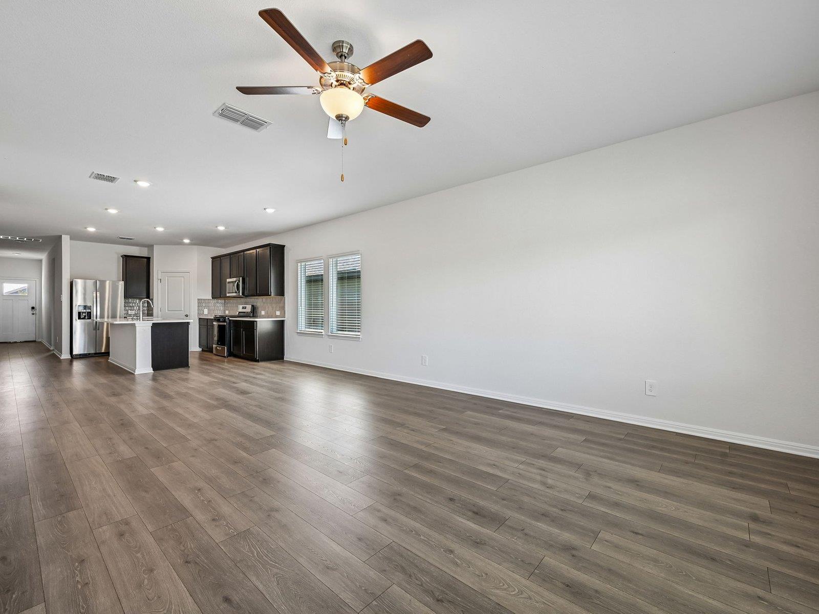 112 Woodbrook DR