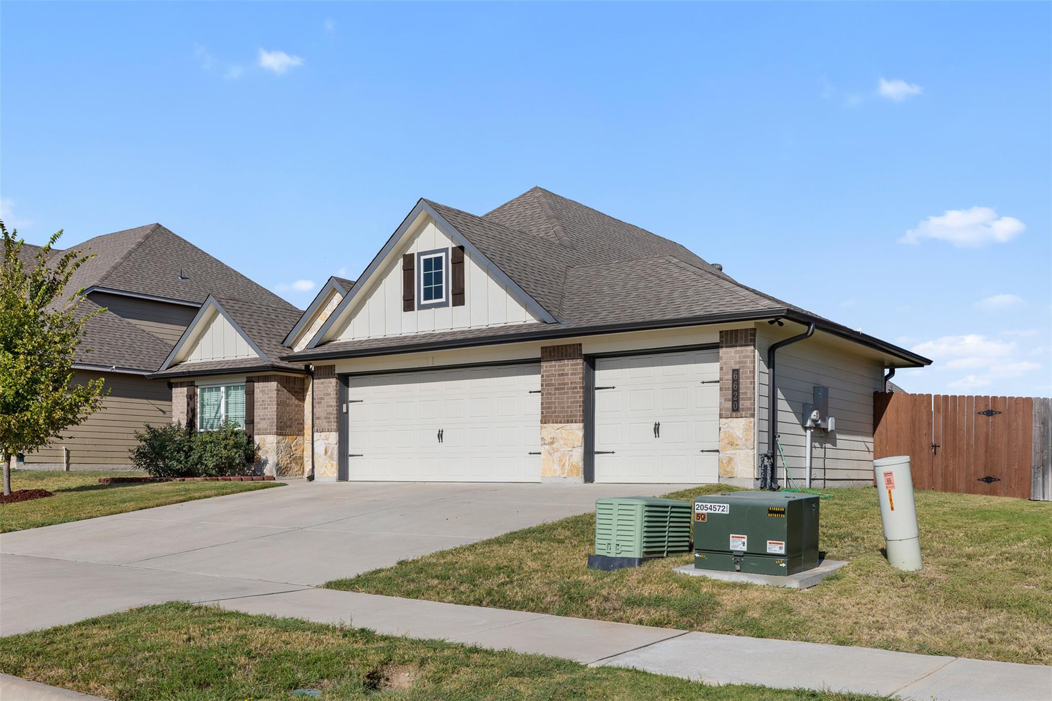 6620 McGregor LOOP