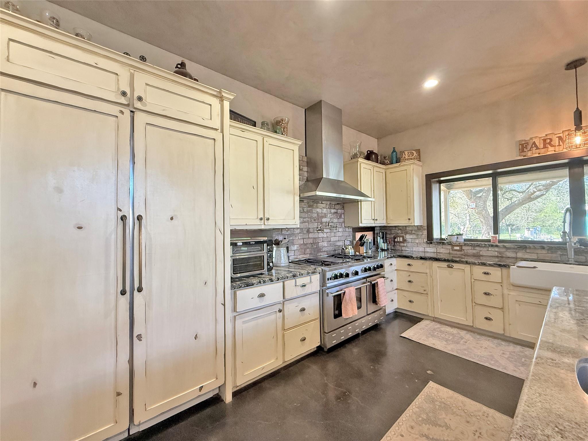 1185 County Road 410