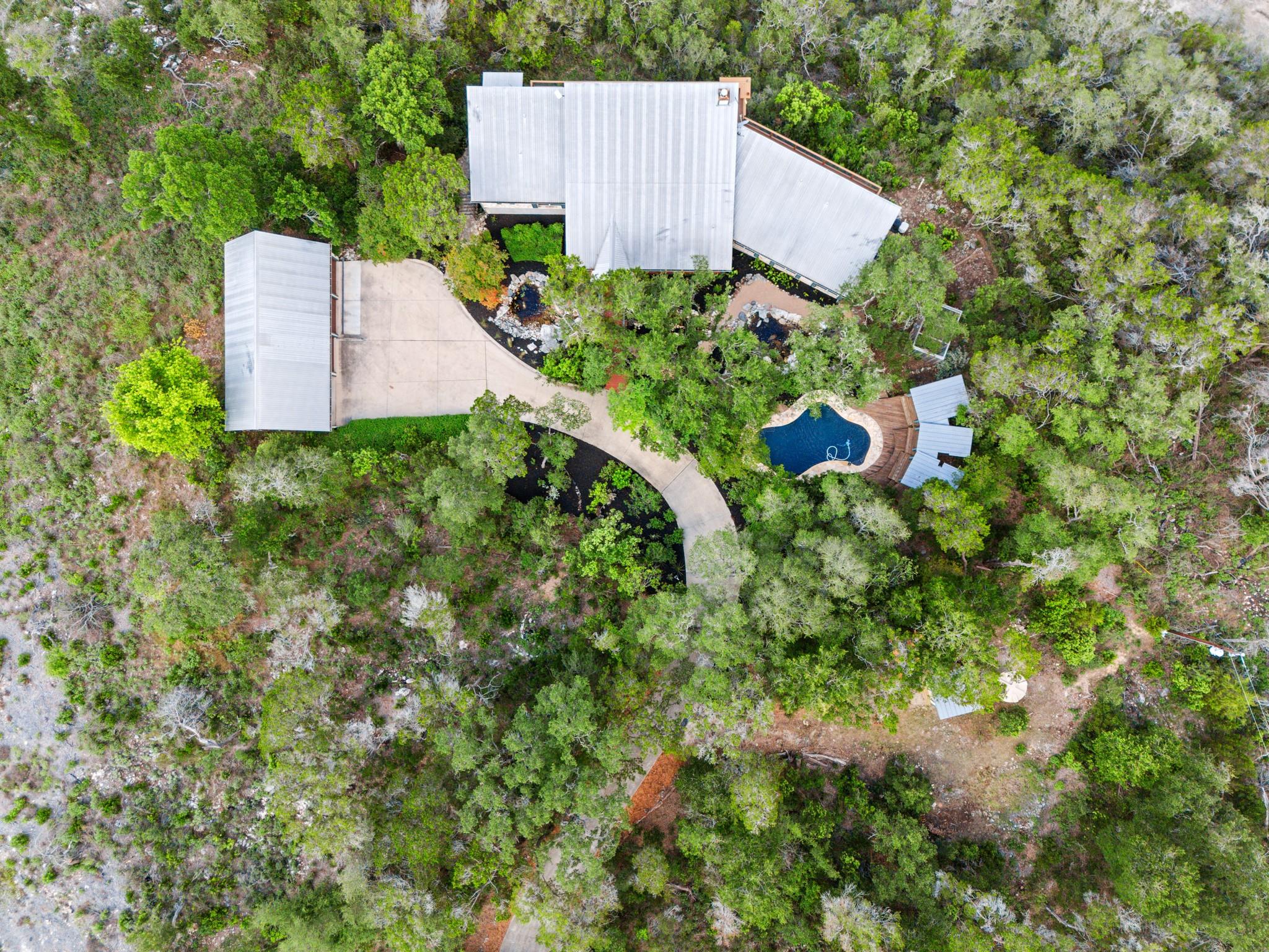 650 Bluffview DR