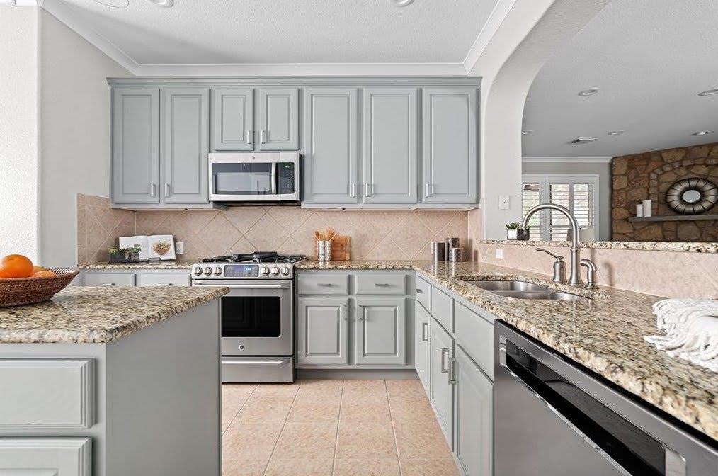 Photo 1 of 33 — 10820 Sky Rock DR, Austin, TX 78739