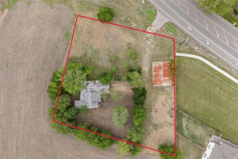 1812 Borchert DR Lockhart TX 78644