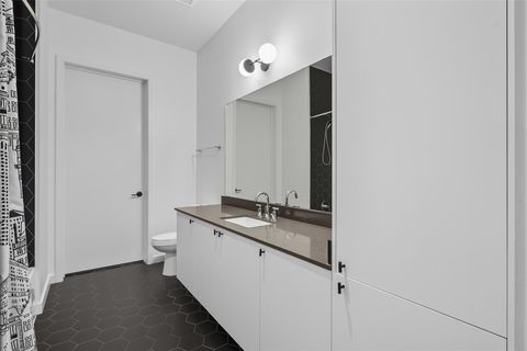 Tiny photo for 800 Embassy DR #320, Austin, TX 78702 (MLS # 4115438)