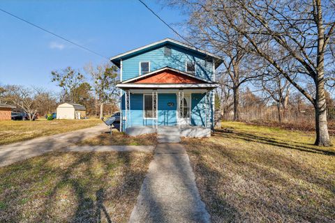 706 W 5th ST Hearne TX 77859