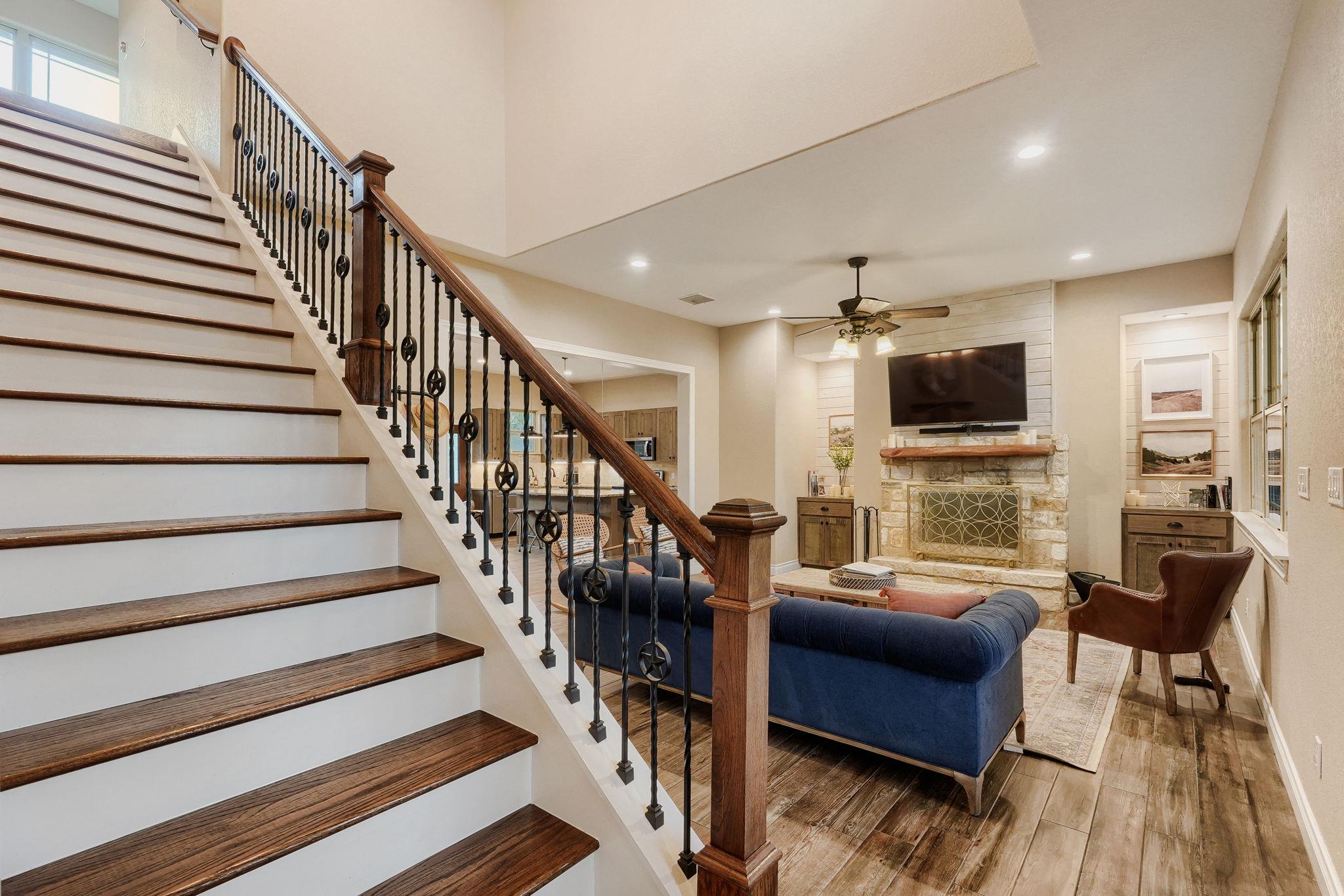 441 Eagle LN