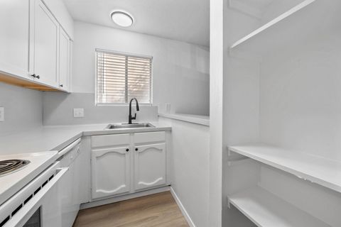 Tiny photo for 2410 Longview ST #D-202, Austin, TX 78705 (MLS # 3396356)