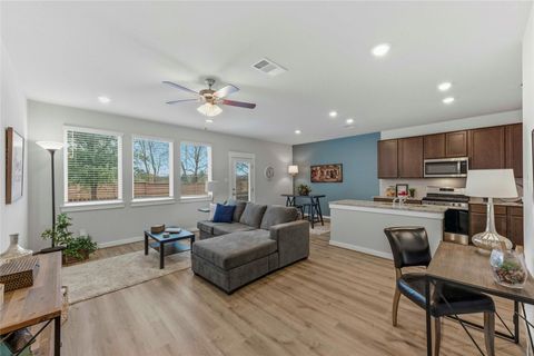 17203 Leafroller DR B Pflugerville TX 78660