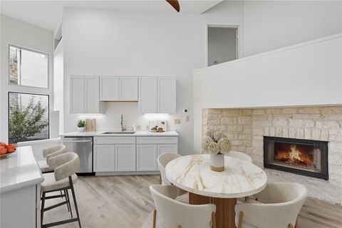 Tiny photo for 1 Crystal Springs CT #G, The Hills, TX 78738 (MLS # 4275147)