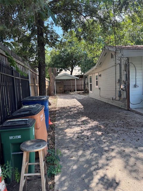 Tiny photo for 2209 E 5th ST, Austin, TX 78702 (MLS # 4875426)
