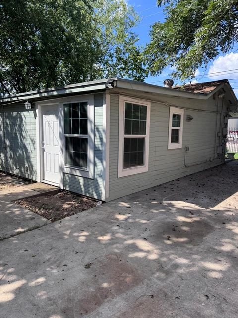Tiny photo for 2209 E 5th ST, Austin, TX 78702 (MLS # 4875426)