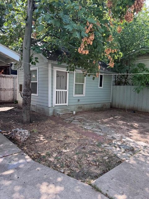 Photo of 2209 E 5th ST, Austin, TX 78702 (MLS # 4875426)