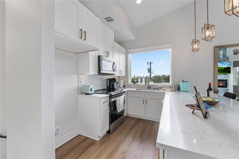 Tiny photo for 11204 Oak ST, Jonestown, TX 78645 (MLS # 7659099)