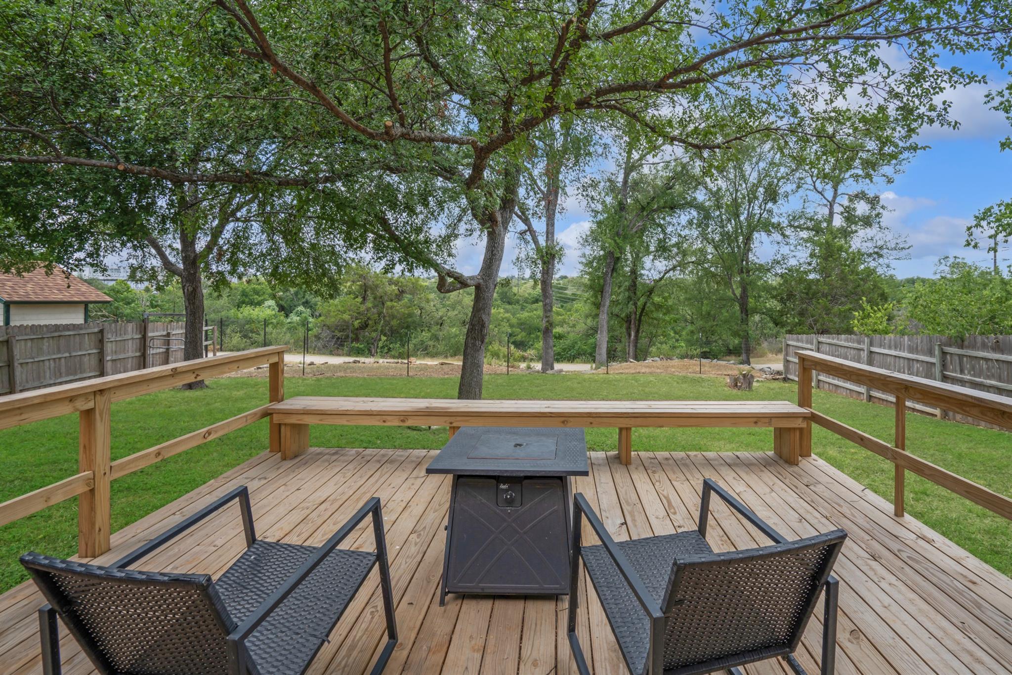 1004 Scenic DR