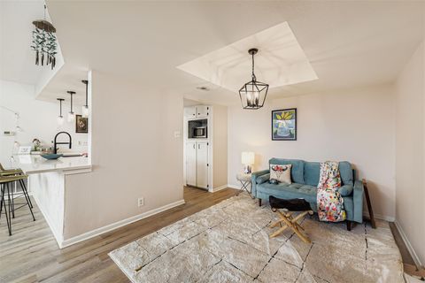 Tiny photo for 3305 W William Cannon DR #A, Austin, TX 78745 (MLS # 1608084)