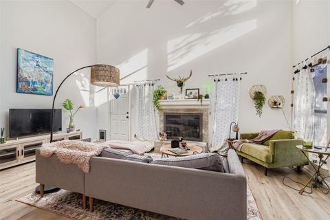 Tiny photo for 3305 W William Cannon DR #A, Austin, TX 78745 (MLS # 1608084)