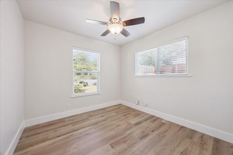 Tiny photo for 1913 Ohlen RD, Austin, TX 78757 (MLS # 6729929)
