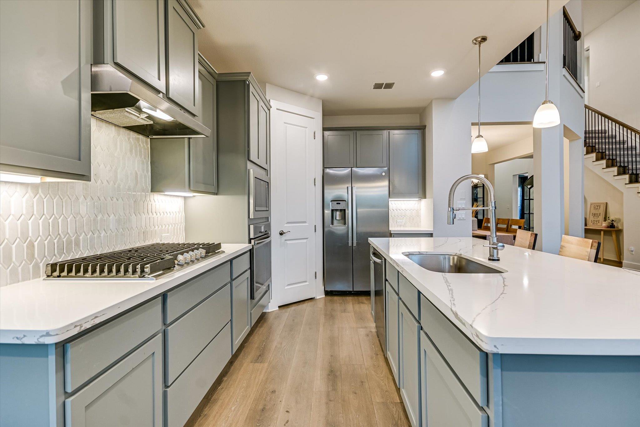 Dripping Springs, Texas 78620, United States, 5 Bedrooms Bedrooms, ,4 BathroomsBathrooms,Residential,Active,229622