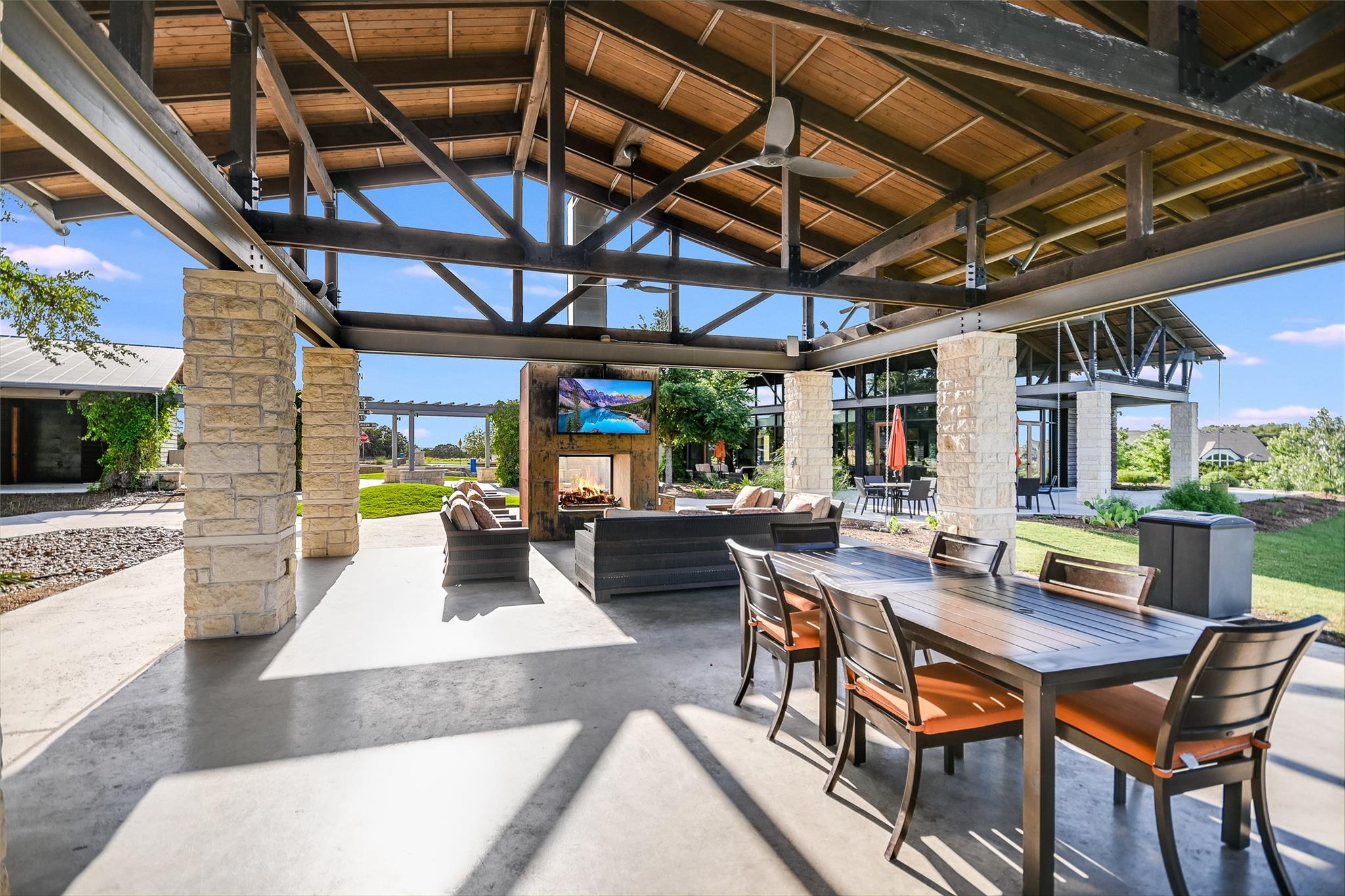 Dripping Springs, Texas 78620, United States, 5 Bedrooms Bedrooms, ,4 BathroomsBathrooms,Residential,Active,229622