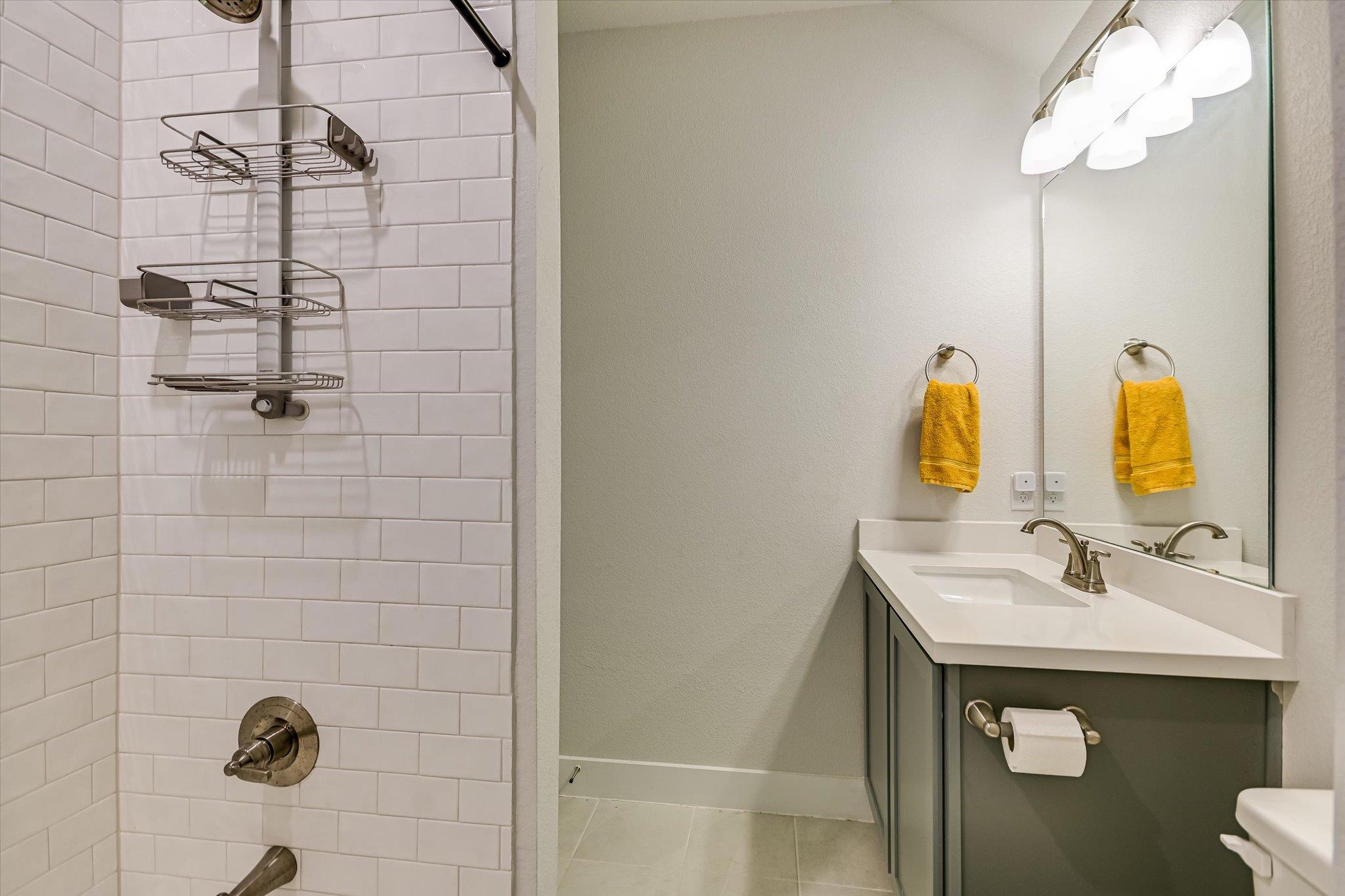 Dripping Springs, Texas 78620, United States, 5 Bedrooms Bedrooms, ,4 BathroomsBathrooms,Residential,Active,229622