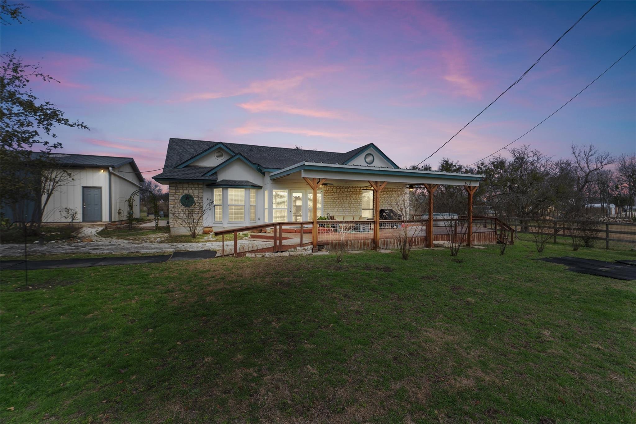 281 Lemens Ave