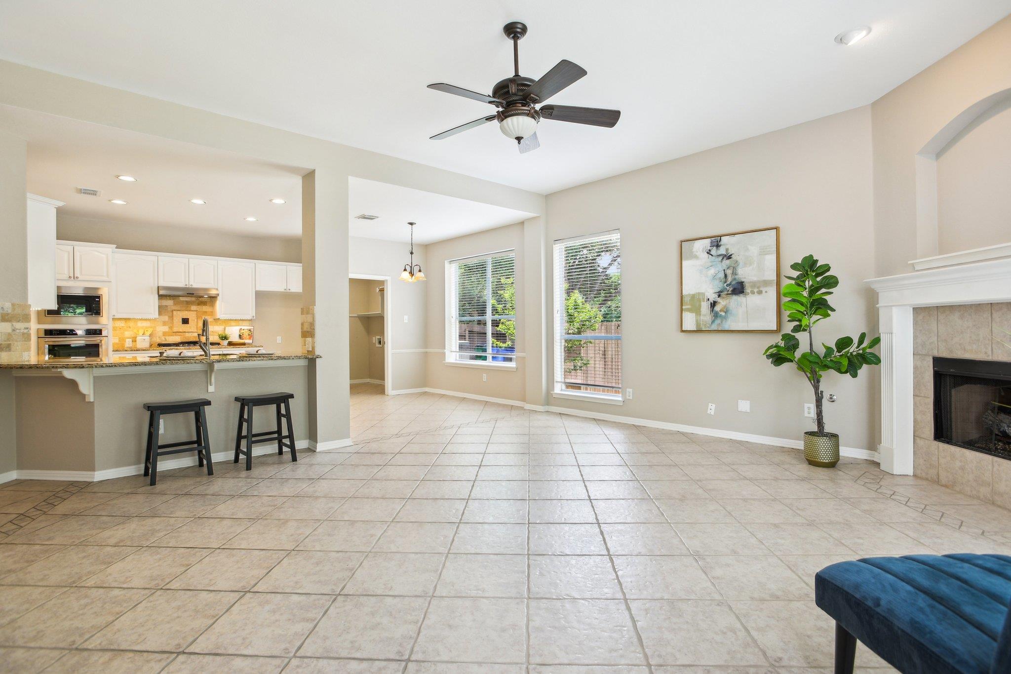 1252 Fall Creek LOOP