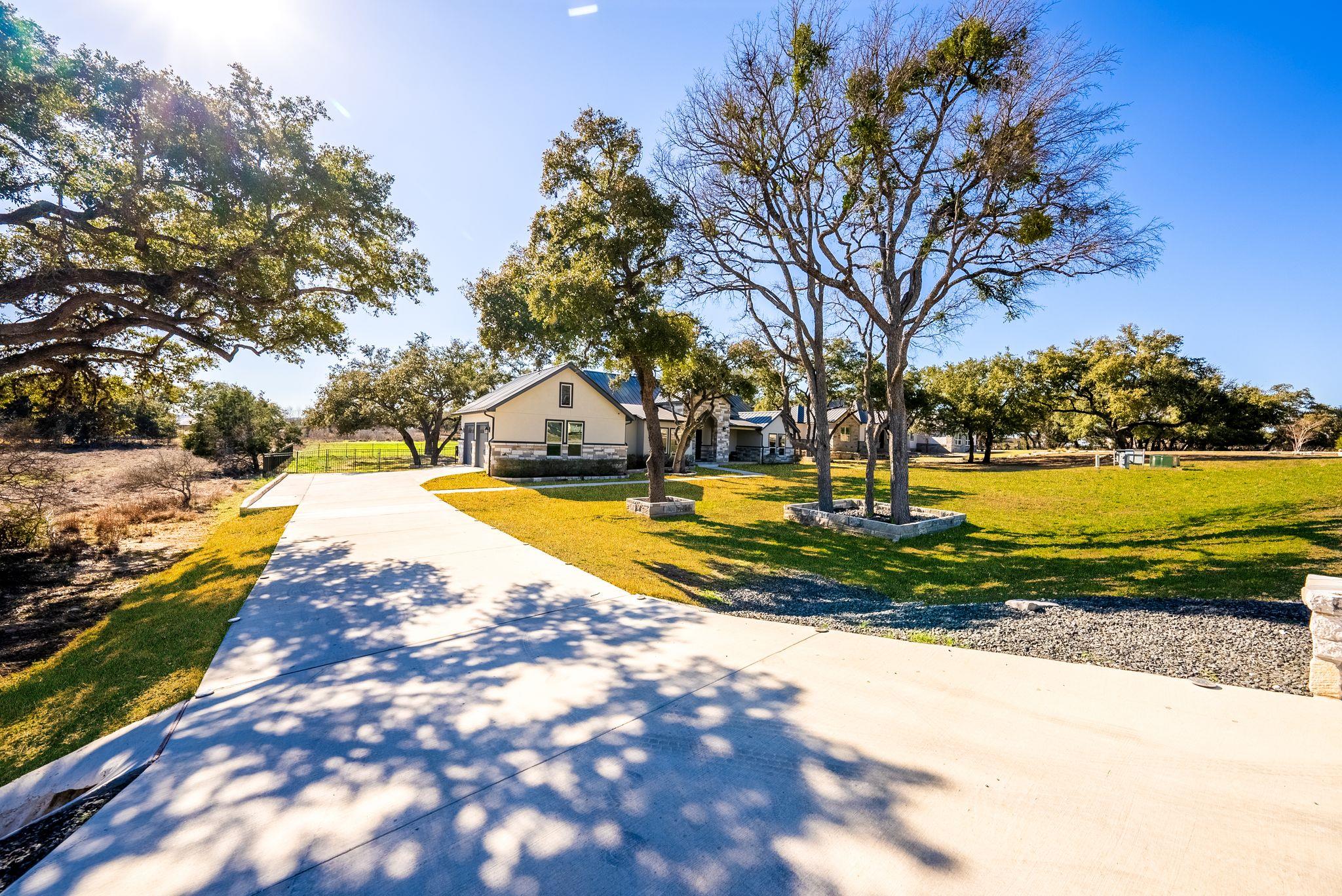424 Arthur CT