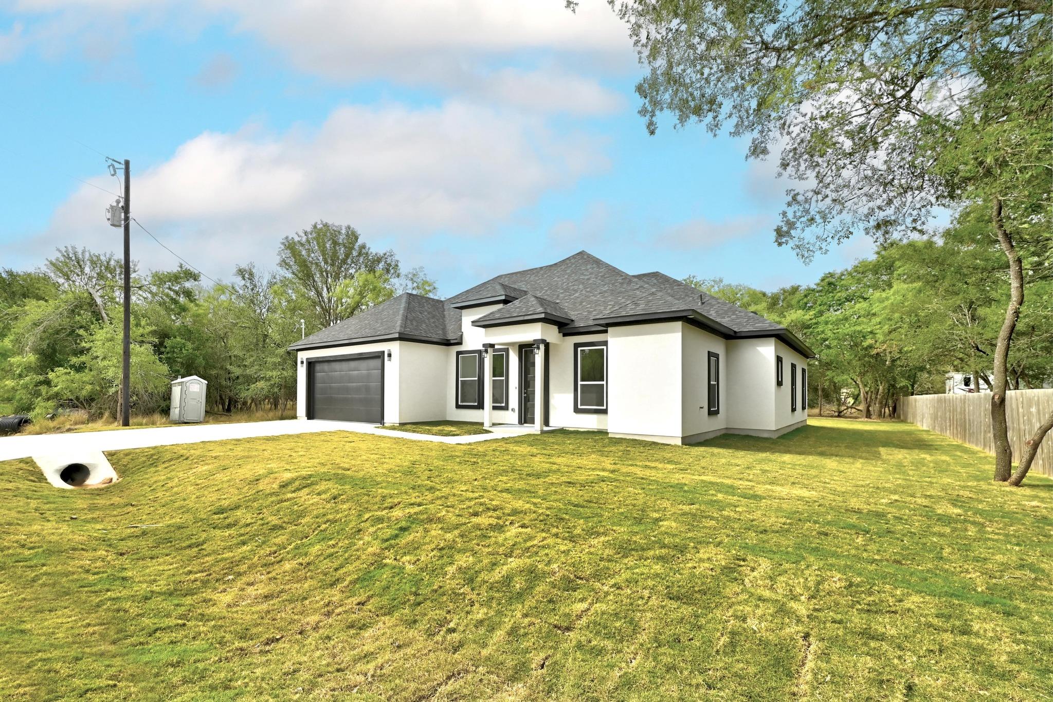 109 E Pauwela LN