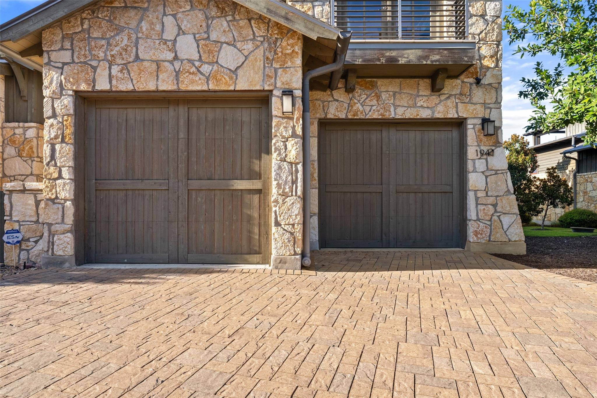 Spicewood, Texas 78669, United States, 5 Bedrooms Bedrooms, ,4 BathroomsBathrooms,Residential,Active,234322