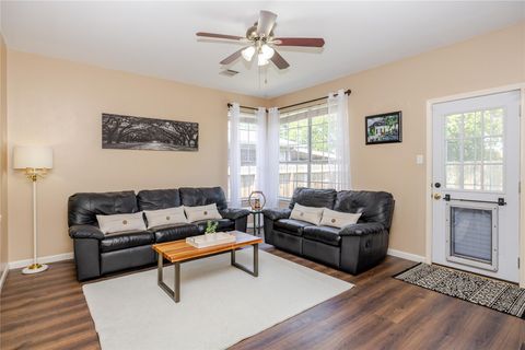 Tiny photo for 1110 Disraeli CIR, Pflugerville, TX 78660 (MLS # 9985400)