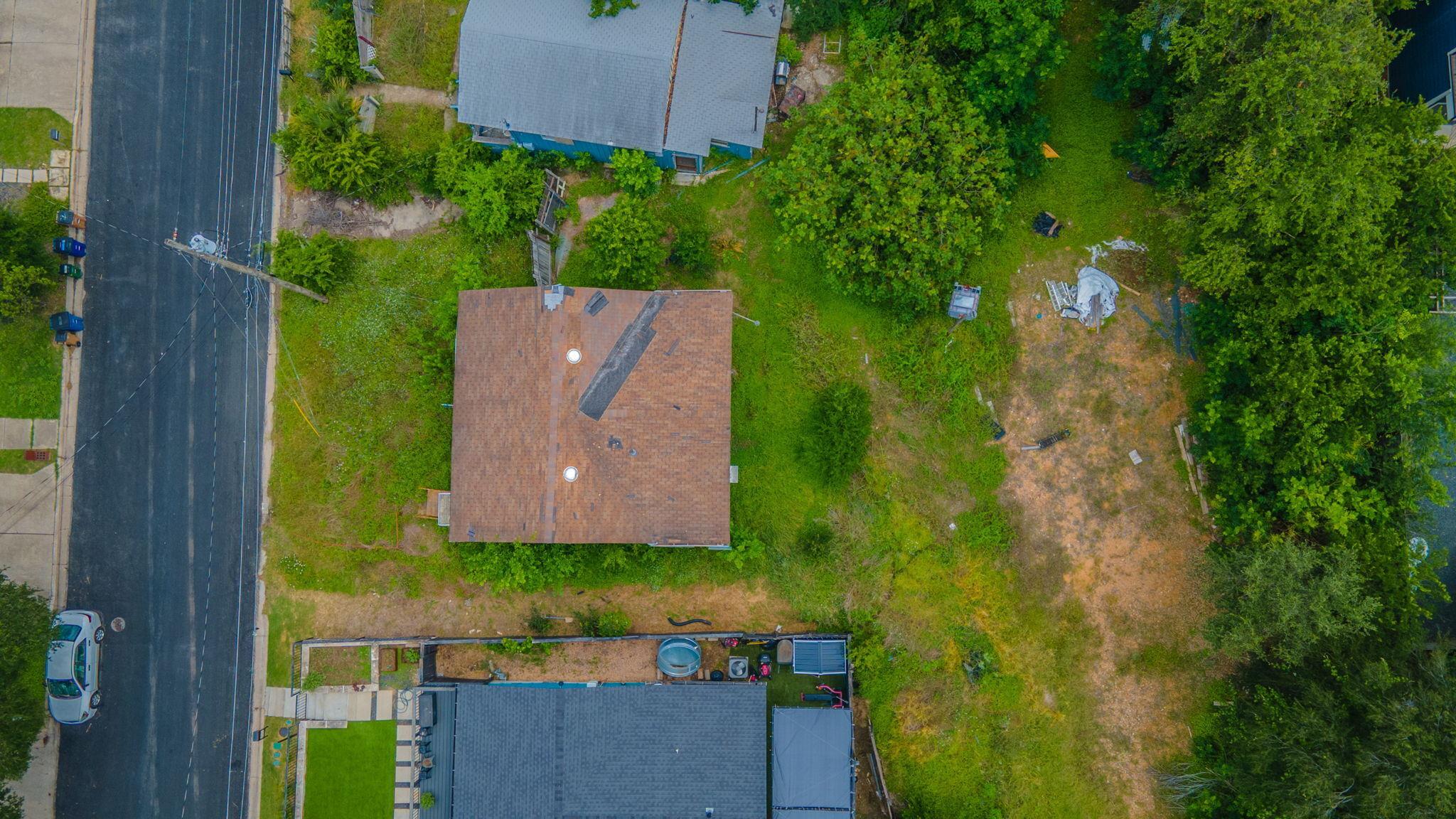 1410 Luna ST