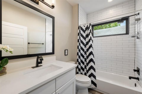 Tiny photo for 2202 Santa Rita ST, Austin, TX 78702 (MLS # 8096030)