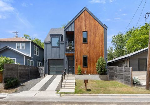 Photo of 2202 Santa Rita ST, Austin, TX 78702 (MLS # 8096030)