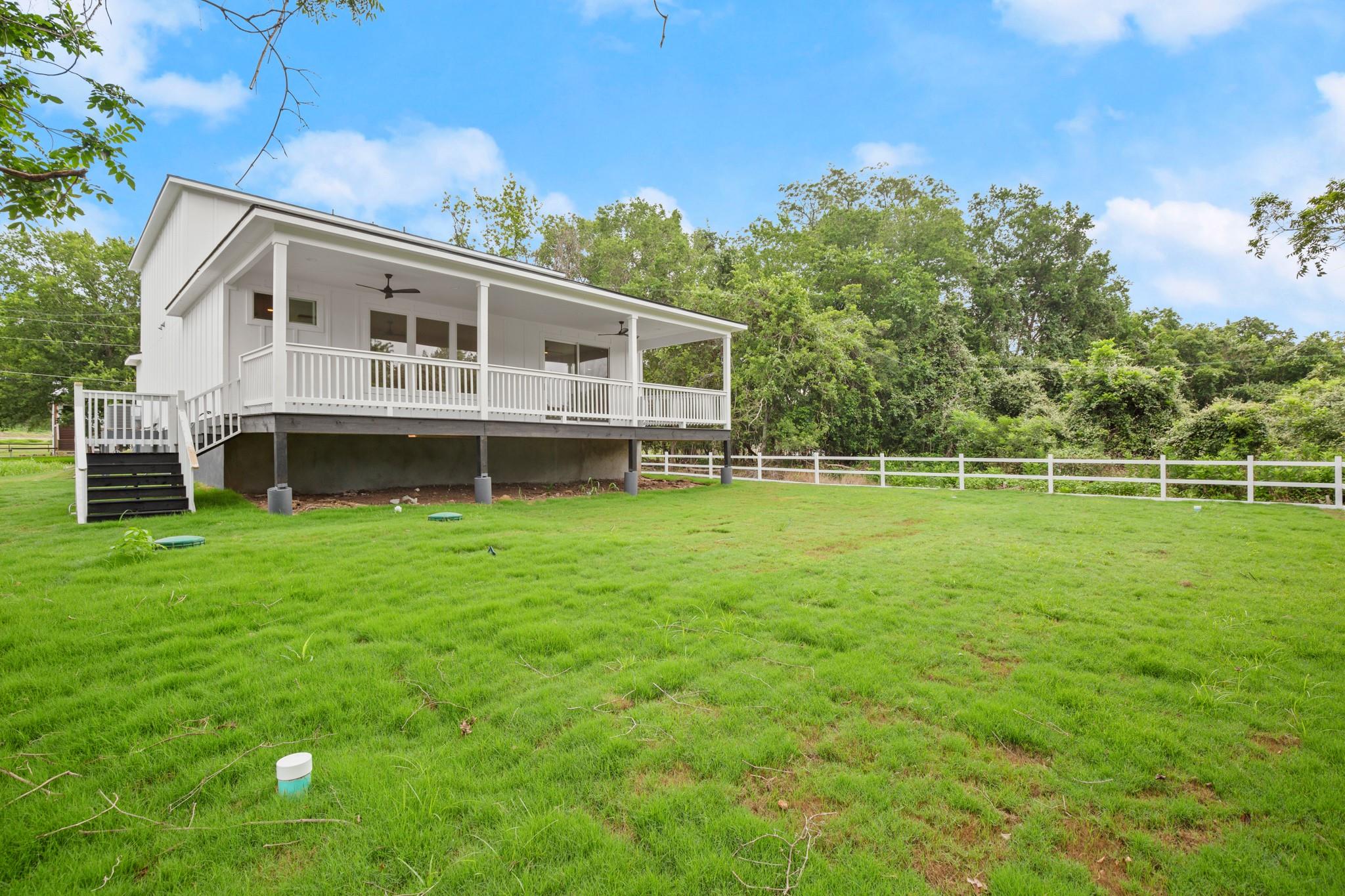 147 Kahana LN