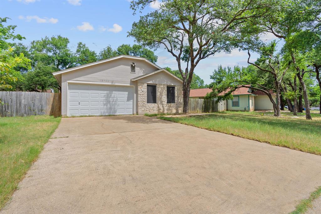 12706 Heinemann DR