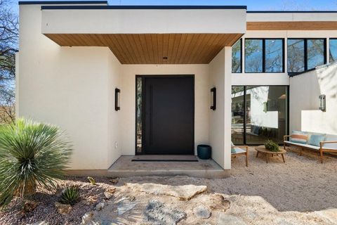 4 Westgate CIR Austin TX 78746