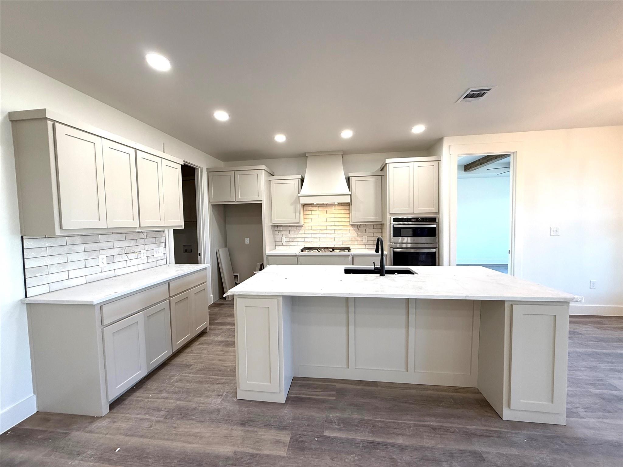 5207 Hollow Ranch DR