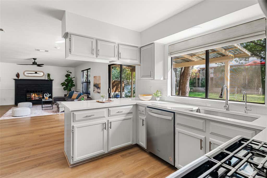 Photo of 11942 Bittern HOLW, Austin, TX 78758 (MLS # 8721805)