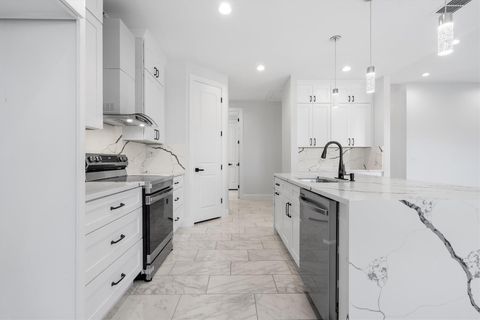 Tiny photo for 20302 Boggy Ford RD, Lago Vista, TX 78645 (MLS # 5976398)