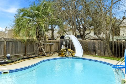 Photo of 8422 Priest River DR, Round Rock, TX 78681 (MLS # 5527377)