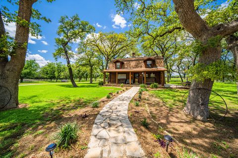 283 Hallford Fredericksburg TX 78624